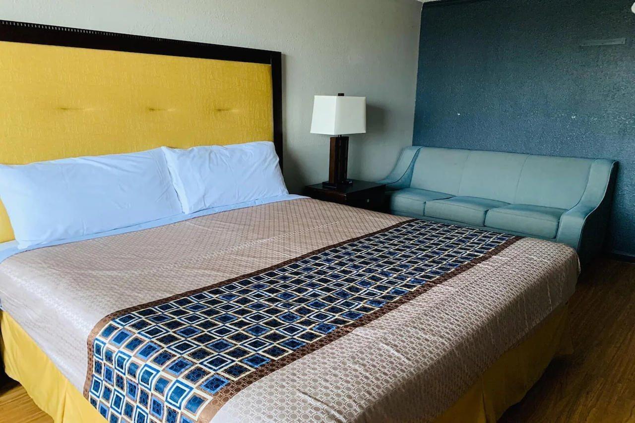 Hotel Rising Eagle Cordele Eksteriør bilde